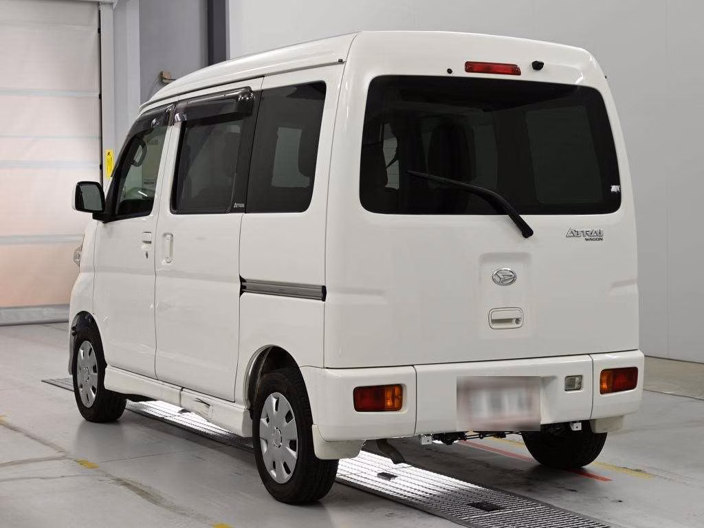 DAIHATSU ATRAI
