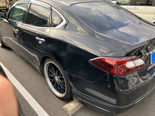 NISSAN FUGA