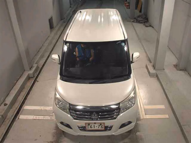 MITSUBISHI DELICA D:2
