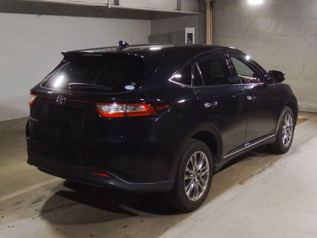 TOYOTA HARRIER