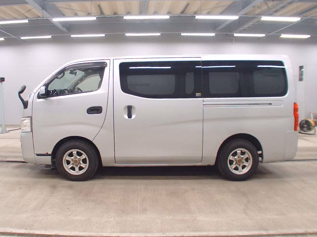 NISSAN NV350 CARAVAN
