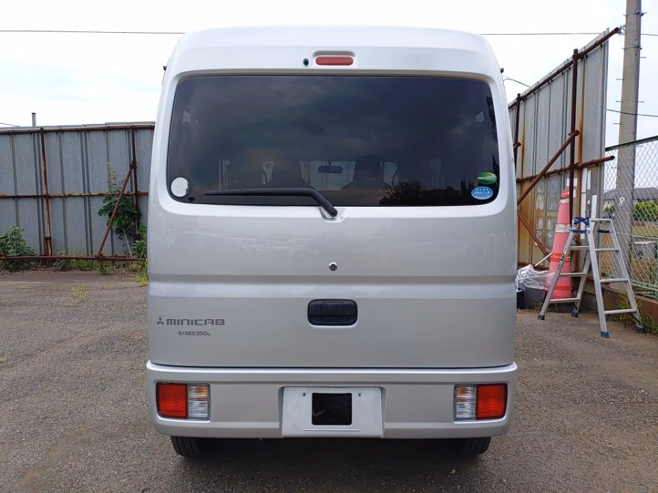 MITSUBISHI MINICAB