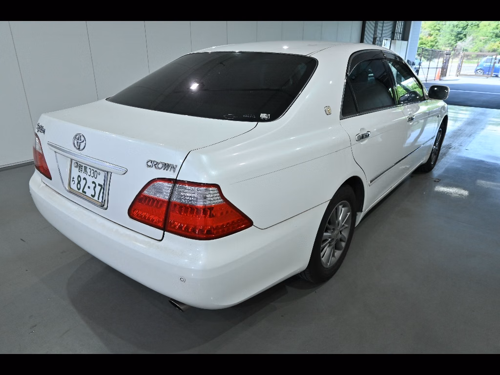 TOYOTA CROWN