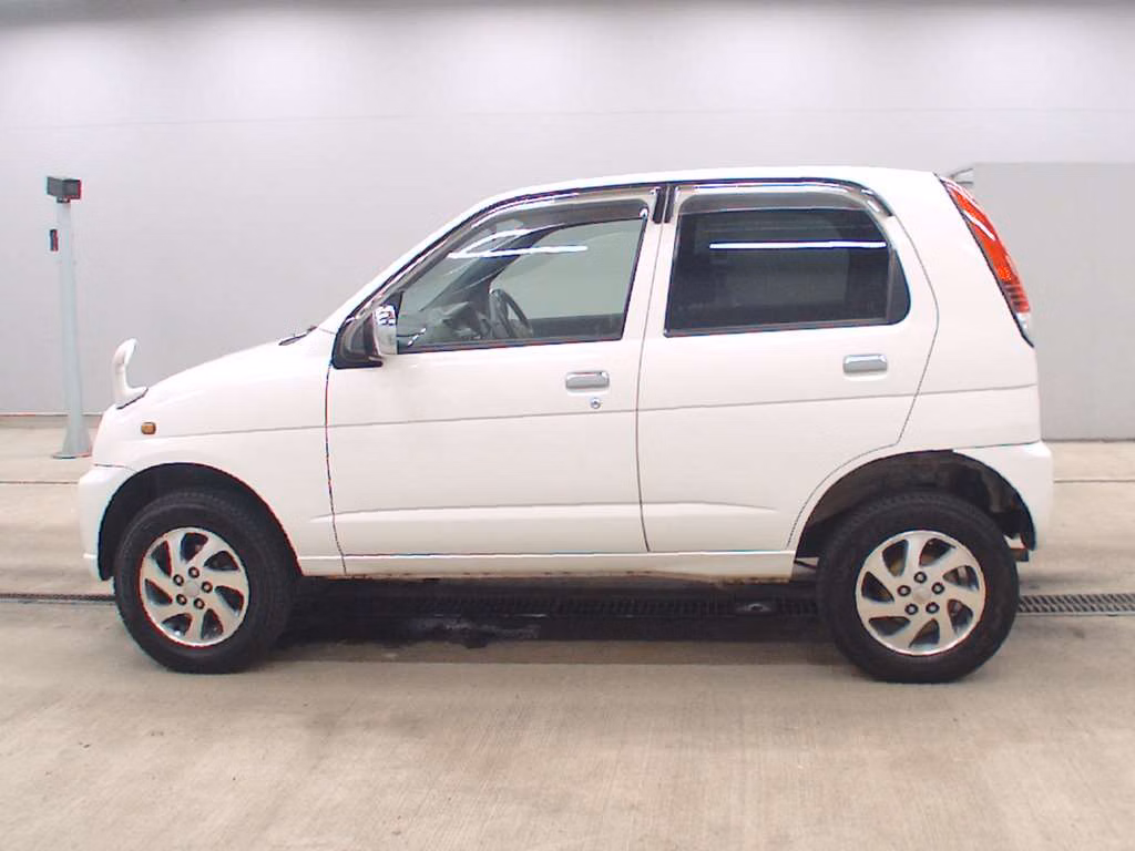 DAIHATSU TERIOS KID