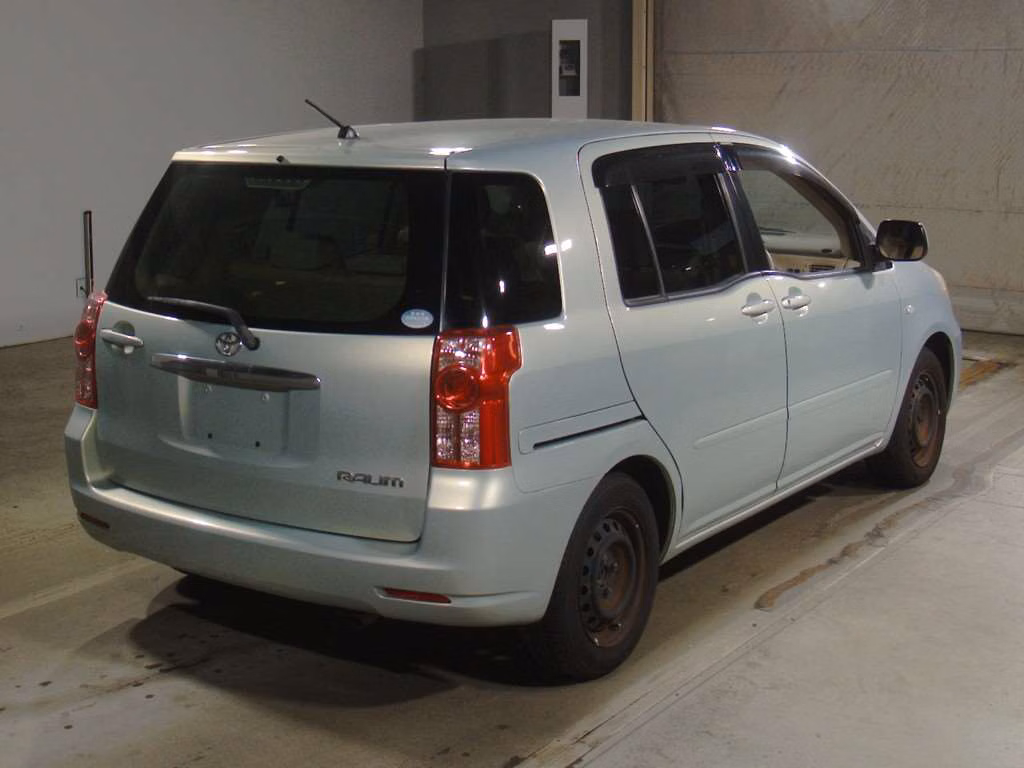 TOYOTA RAUM