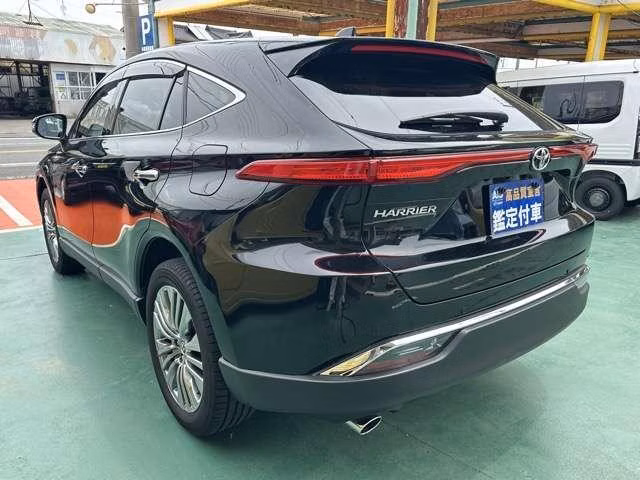TOYOTA HARRIER