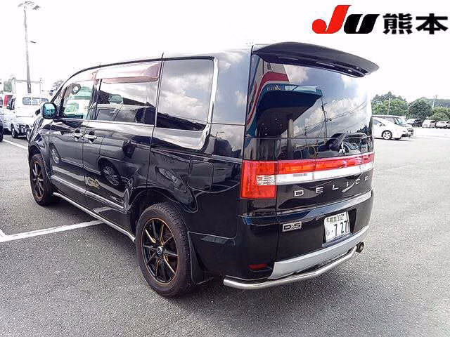 MITSUBISHI DELICA D:5