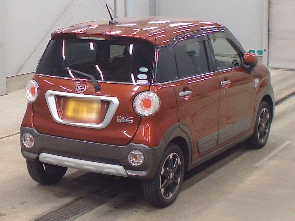 DAIHATSU CAST