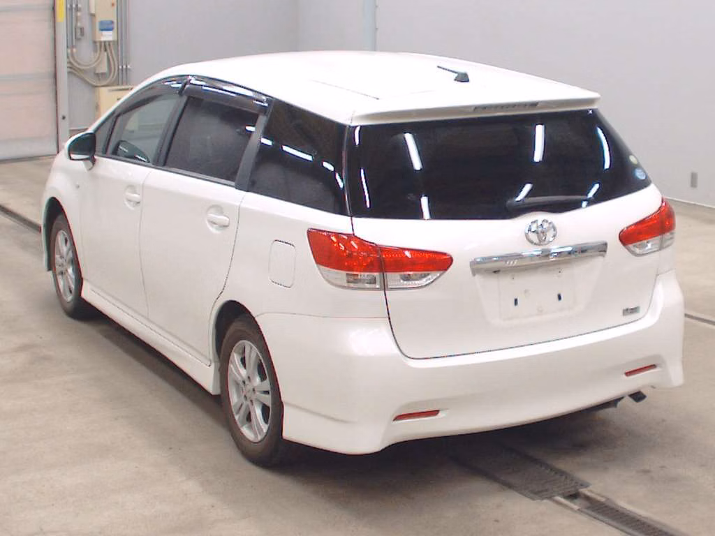 TOYOTA WISH