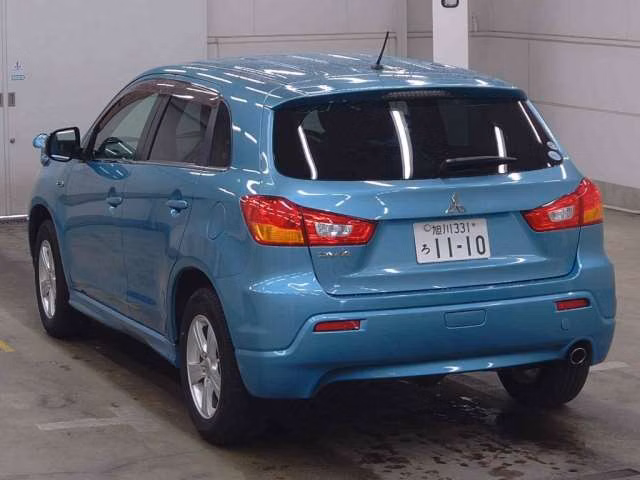 MITSUBISHI RVR