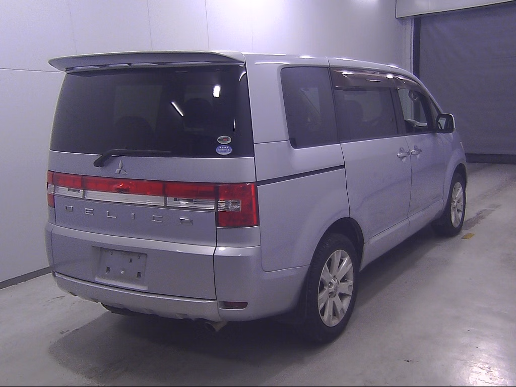 MITSUBISHI DELICA D:5