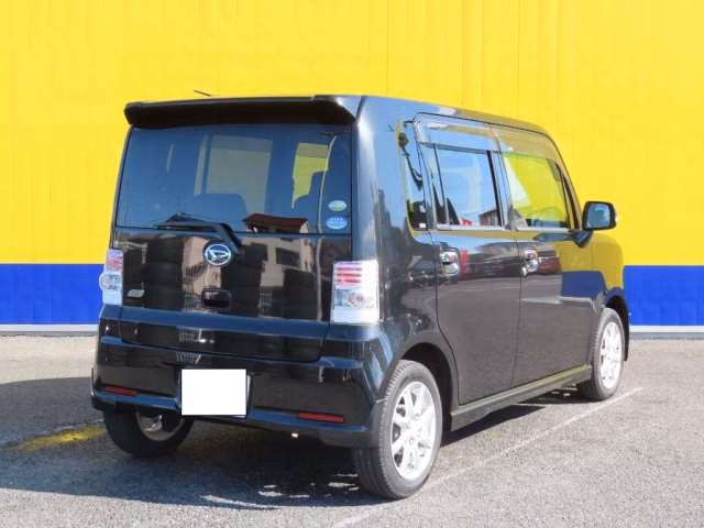 DAIHATSU MOVE CONTE