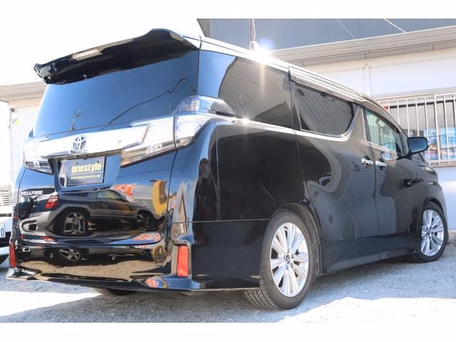 TOYOTA VELLFIRE
