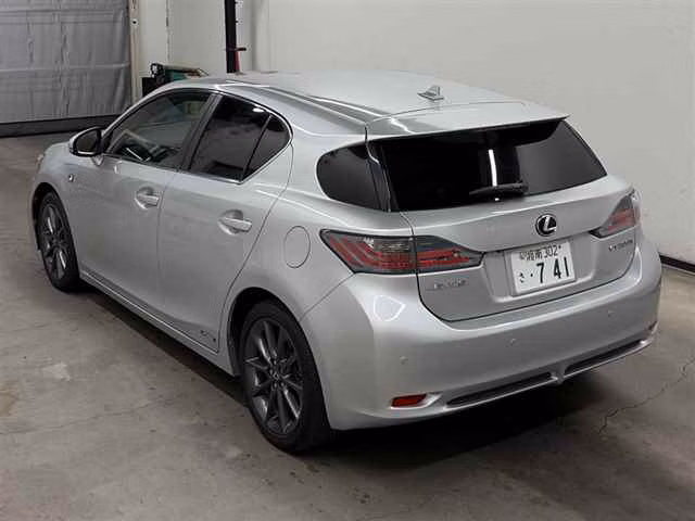 LEXUS CT200H
