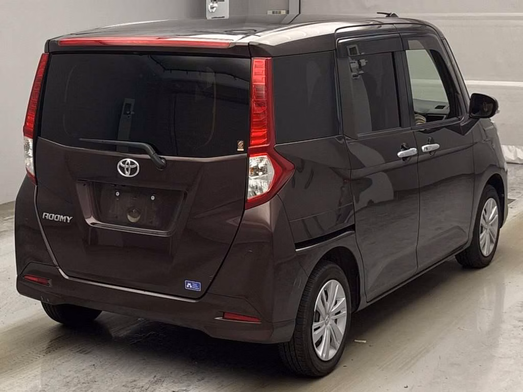 TOYOTA ROOMY