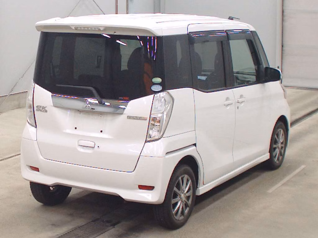 MITSUBISHI EK SPACE