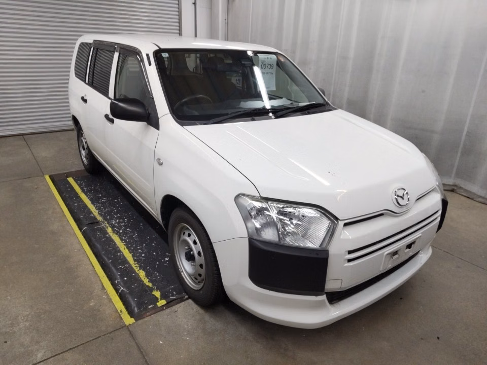 MAZDA FAMILIA