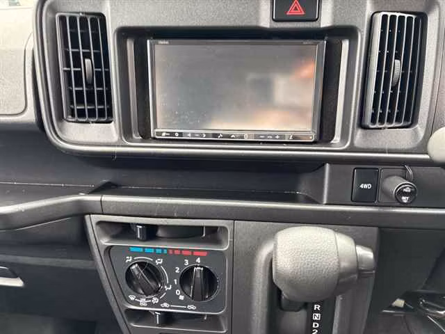 TOYOTA PIXIS VAN
