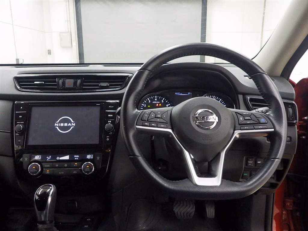 NISSAN X-TRAIL