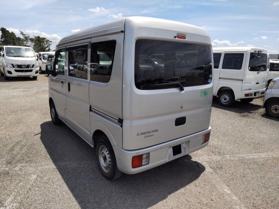 MITSUBISHI MINICAB
