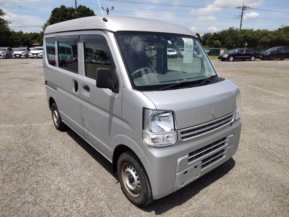 MITSUBISHI MINICAB
