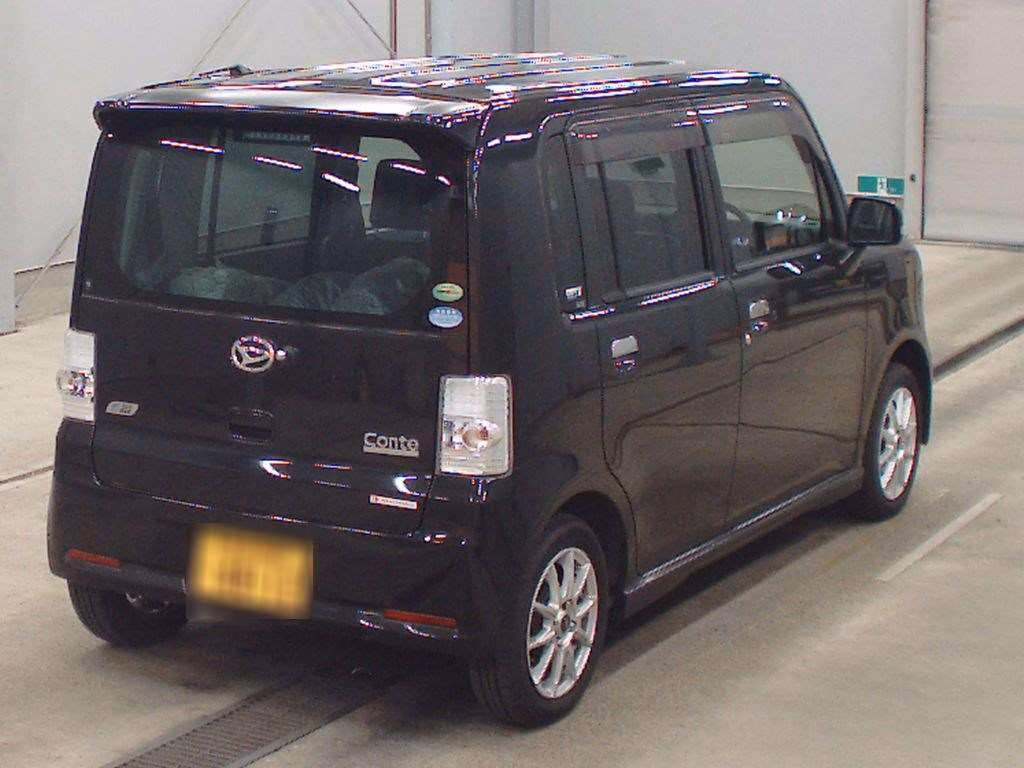 DAIHATSU MOVE CONTE