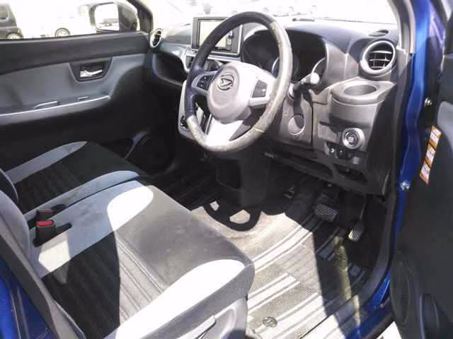 DAIHATSU CAST