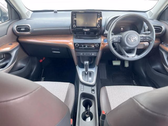 TOYOTA YARIS CROSS