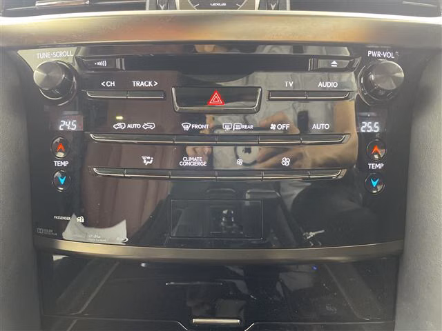 LEXUS LX570