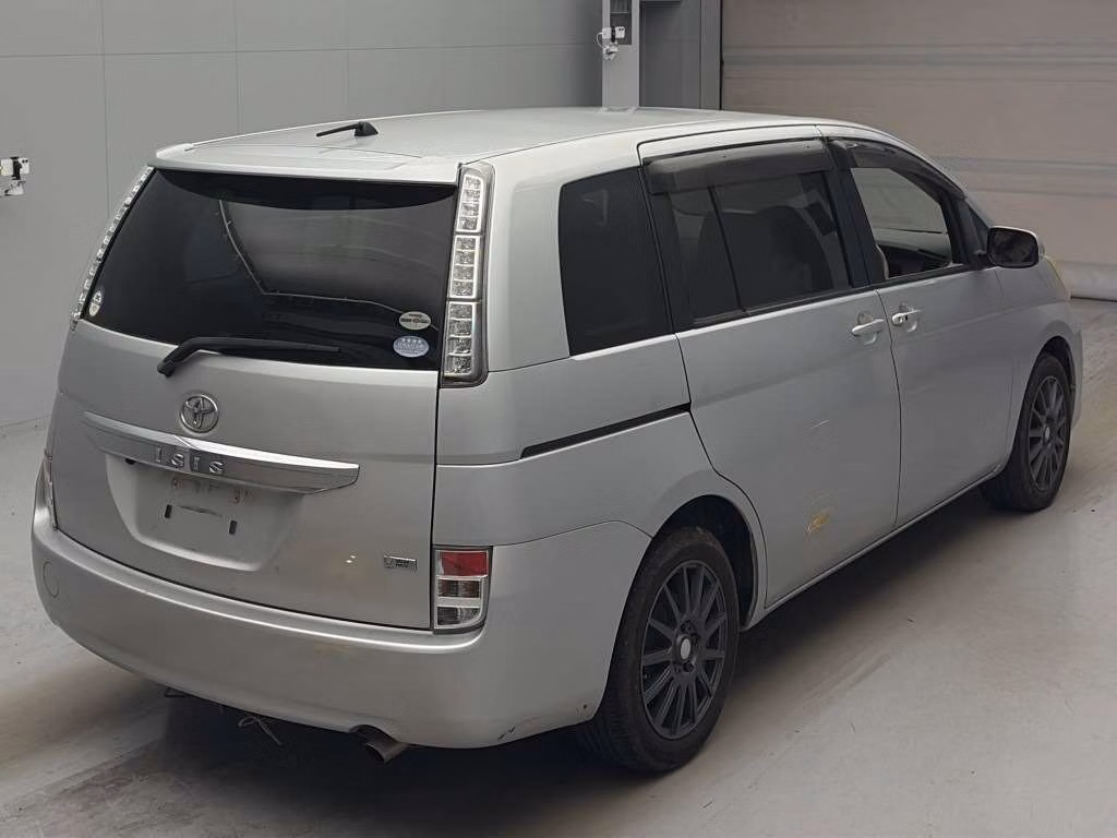 TOYOTA ISIS