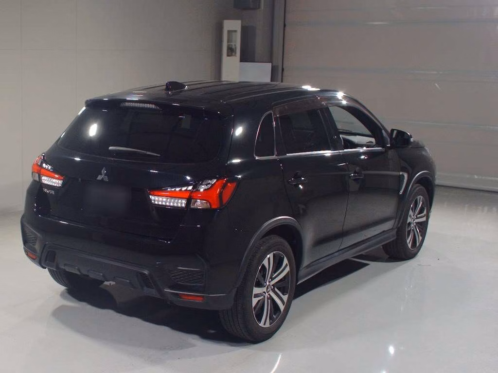 MITSUBISHI RVR