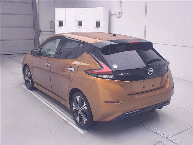 NISSAN LEAF