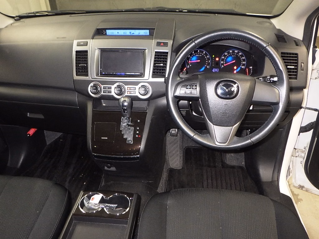 MAZDA MPV