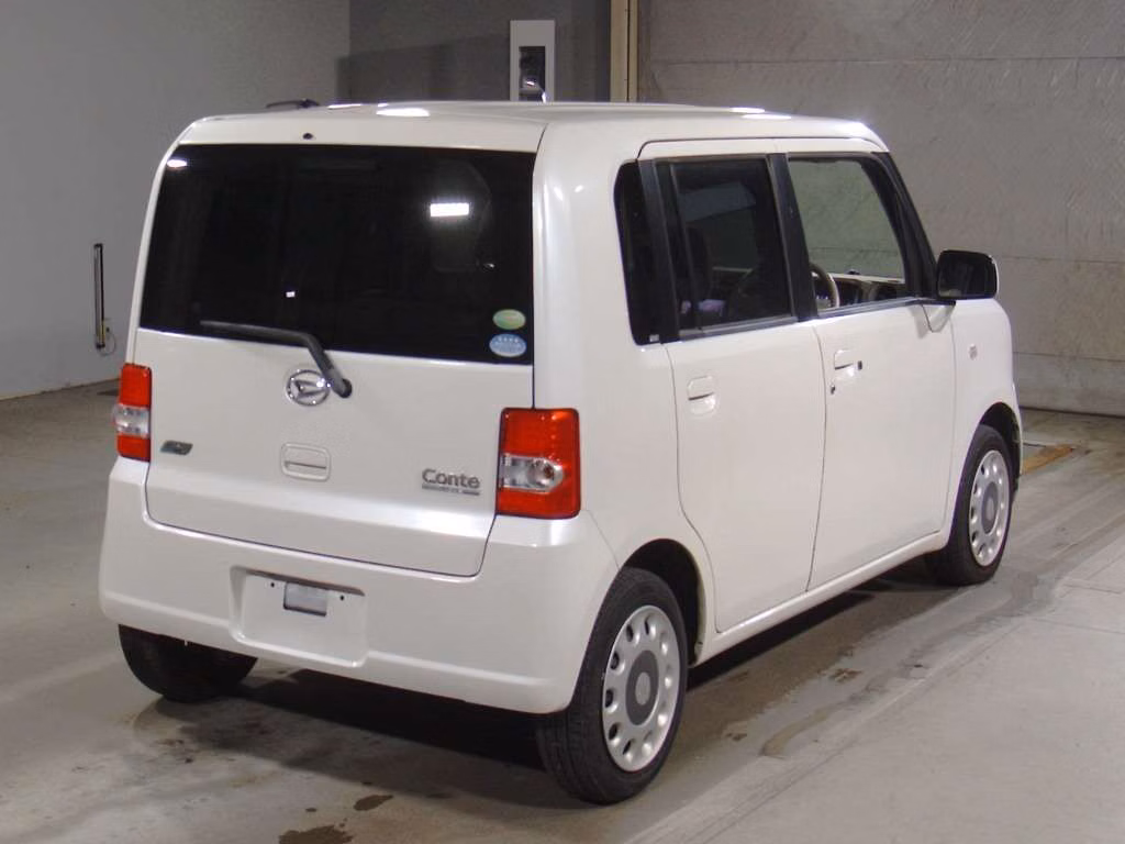 DAIHATSU MOVE CONTE