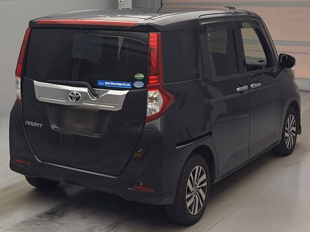 TOYOTA ROOMY