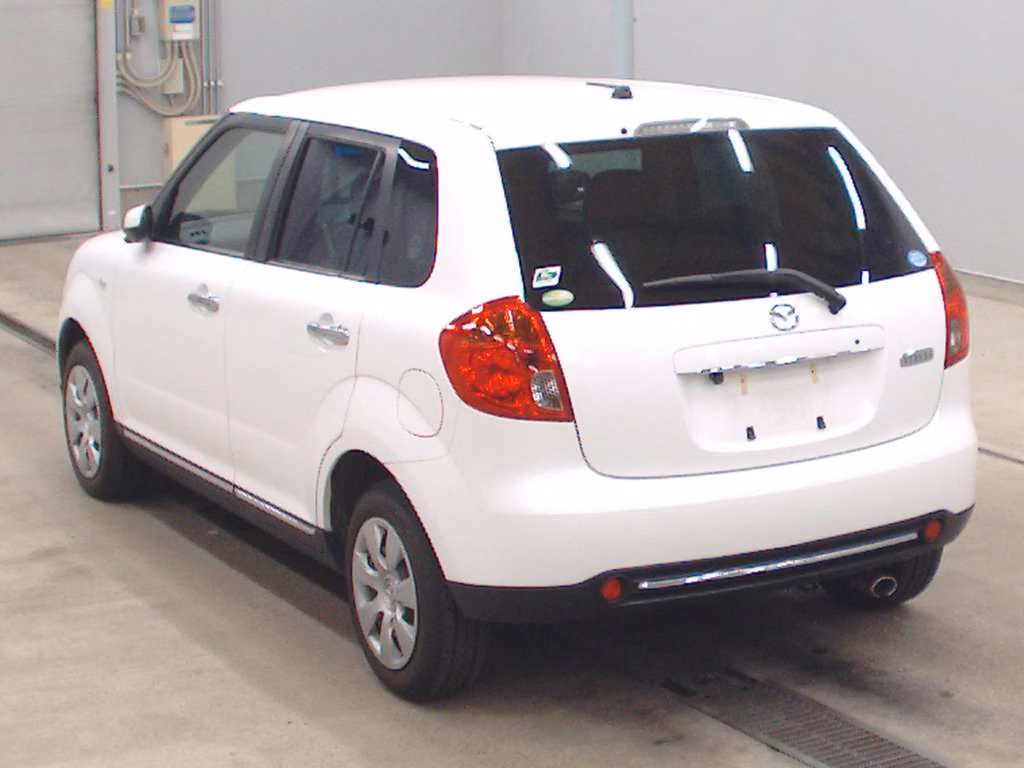 MAZDA VERISA