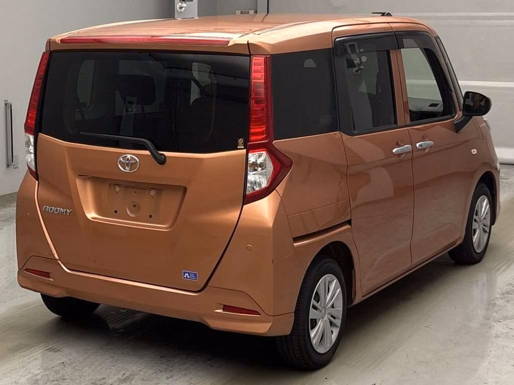 TOYOTA ROOMY