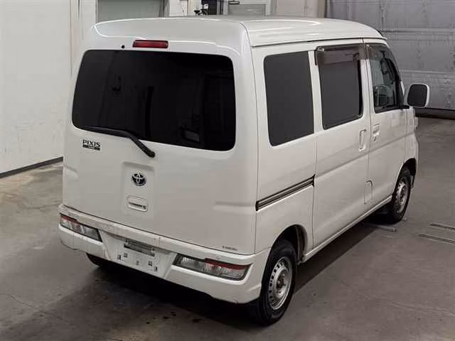 TOYOTA PIXIS VAN