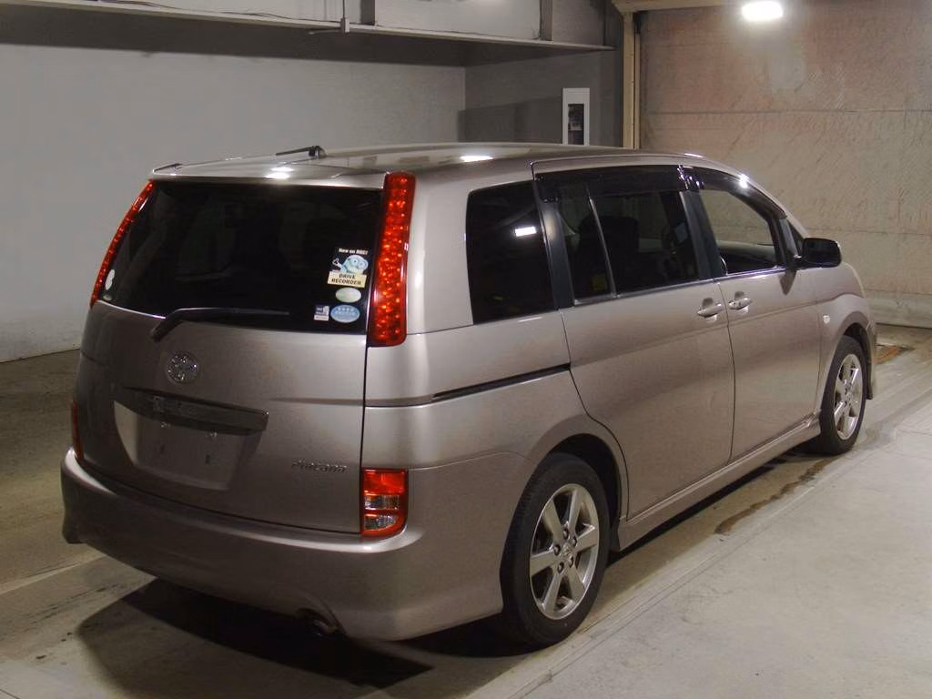 TOYOTA ISIS