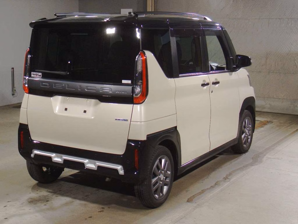 MITSUBISHI DELICA MINI