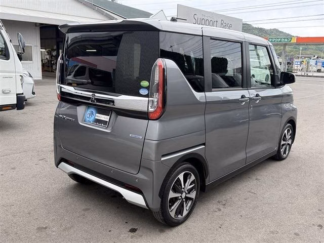 MITSUBISHI EK SPACE