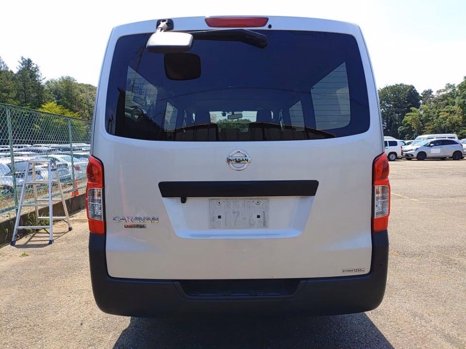 NISSAN NV350 CARAVAN