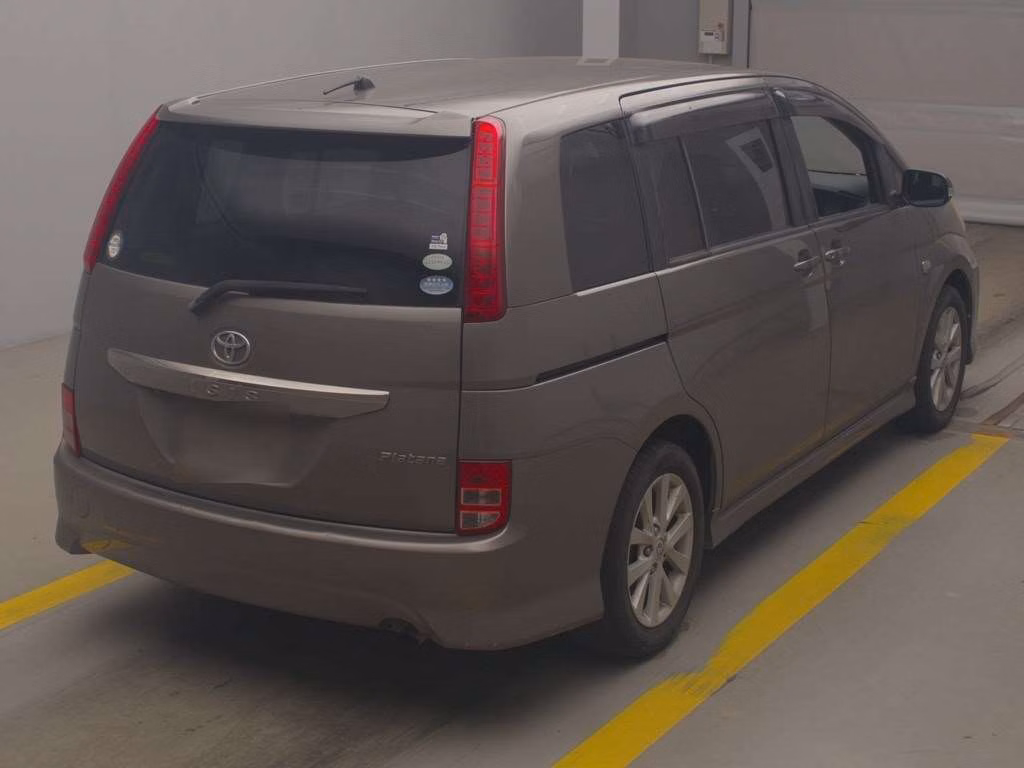 TOYOTA ISIS