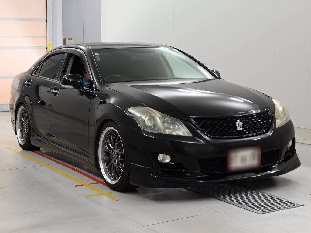 TOYOTA CROWN