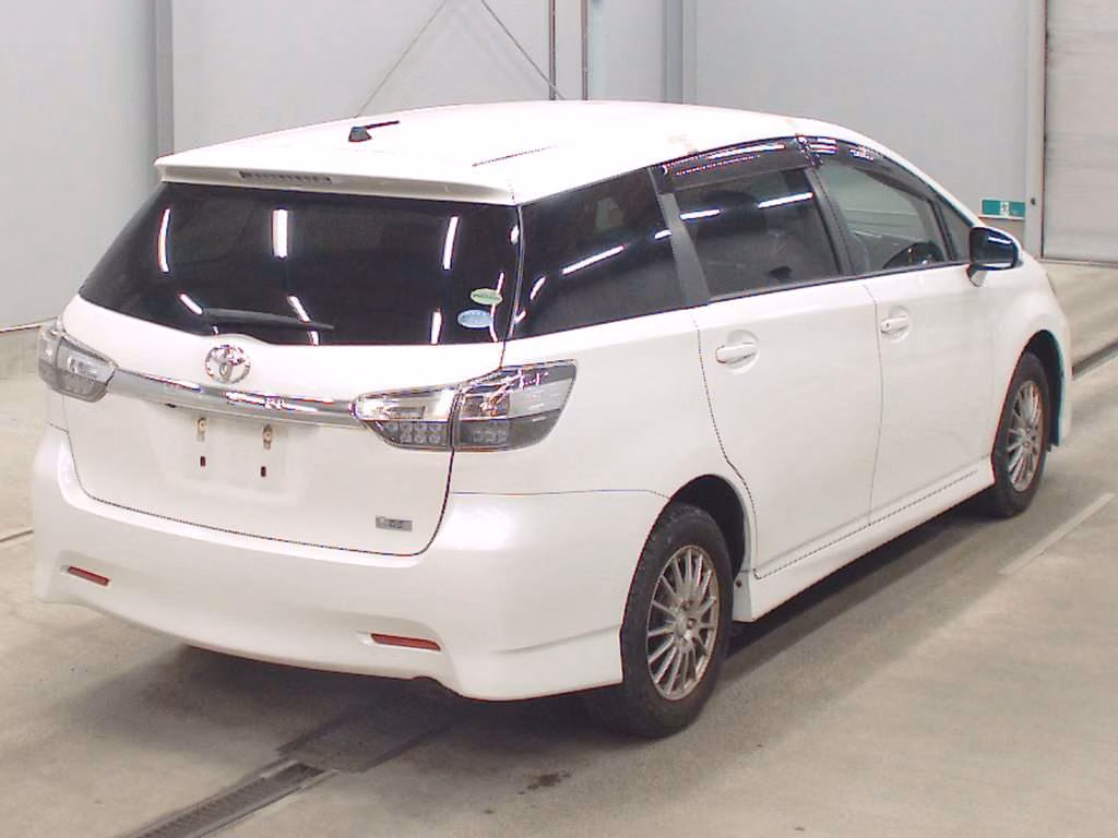 TOYOTA WISH