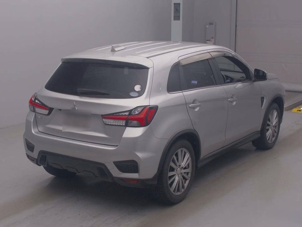 MITSUBISHI RVR