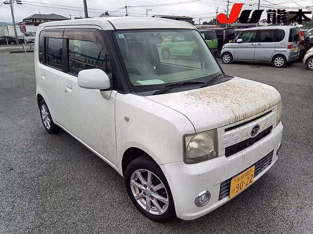 DAIHATSU MOVE CONTE