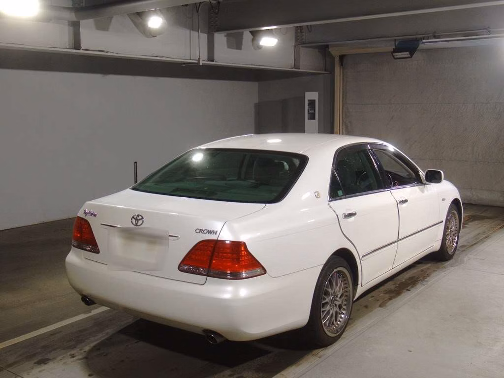 TOYOTA CROWN