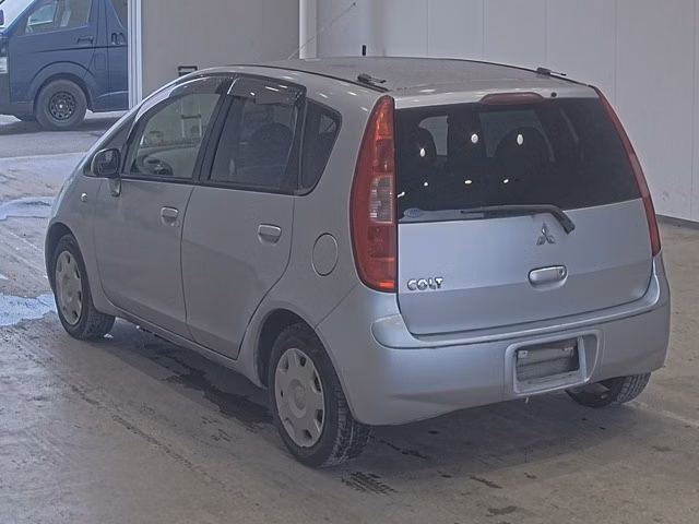 MITSUBISHI COLT