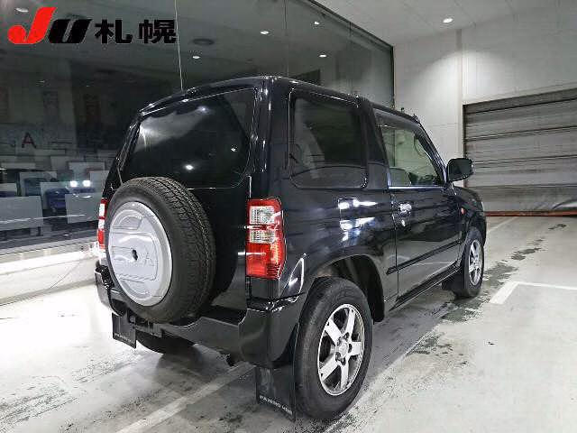 MITSUBISHI PAJERO MINI